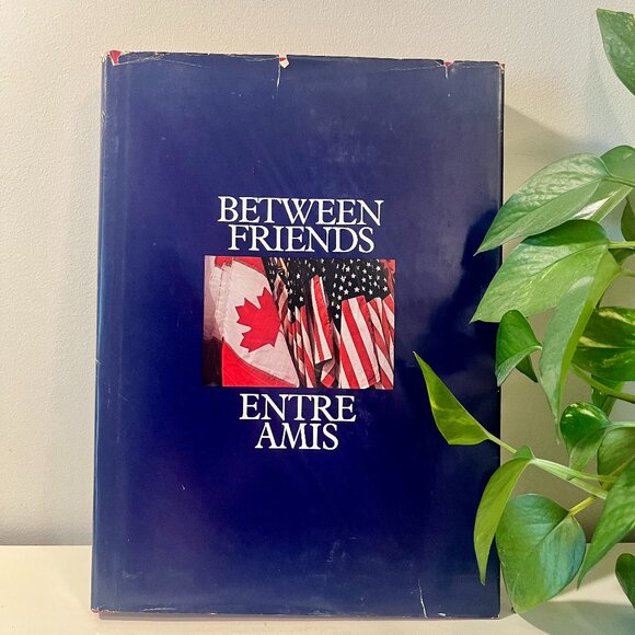 1976 Between Friends / Entre Amis Hardcover Book - National Film Board of Canada - Picture 1 of 10